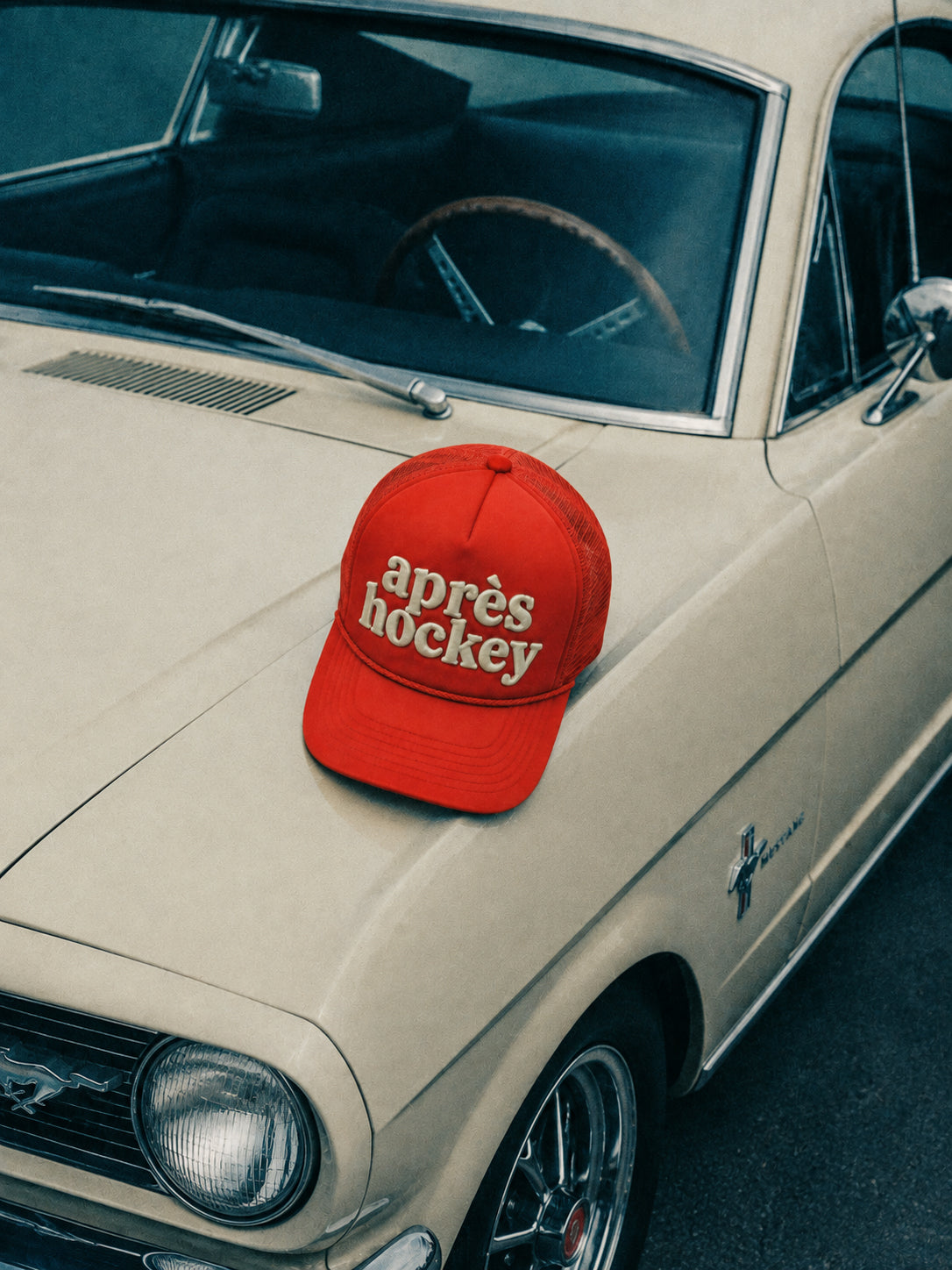 APRÈS HOCKEY TRUCKER